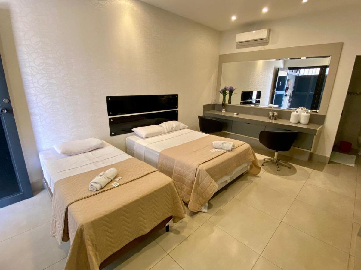Hotel Smart Можи-Мирин Экстерьер фото